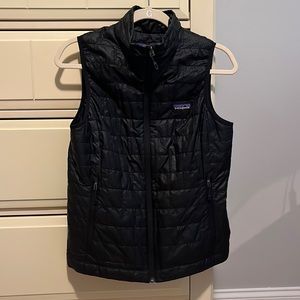 Patagonia size small black vest